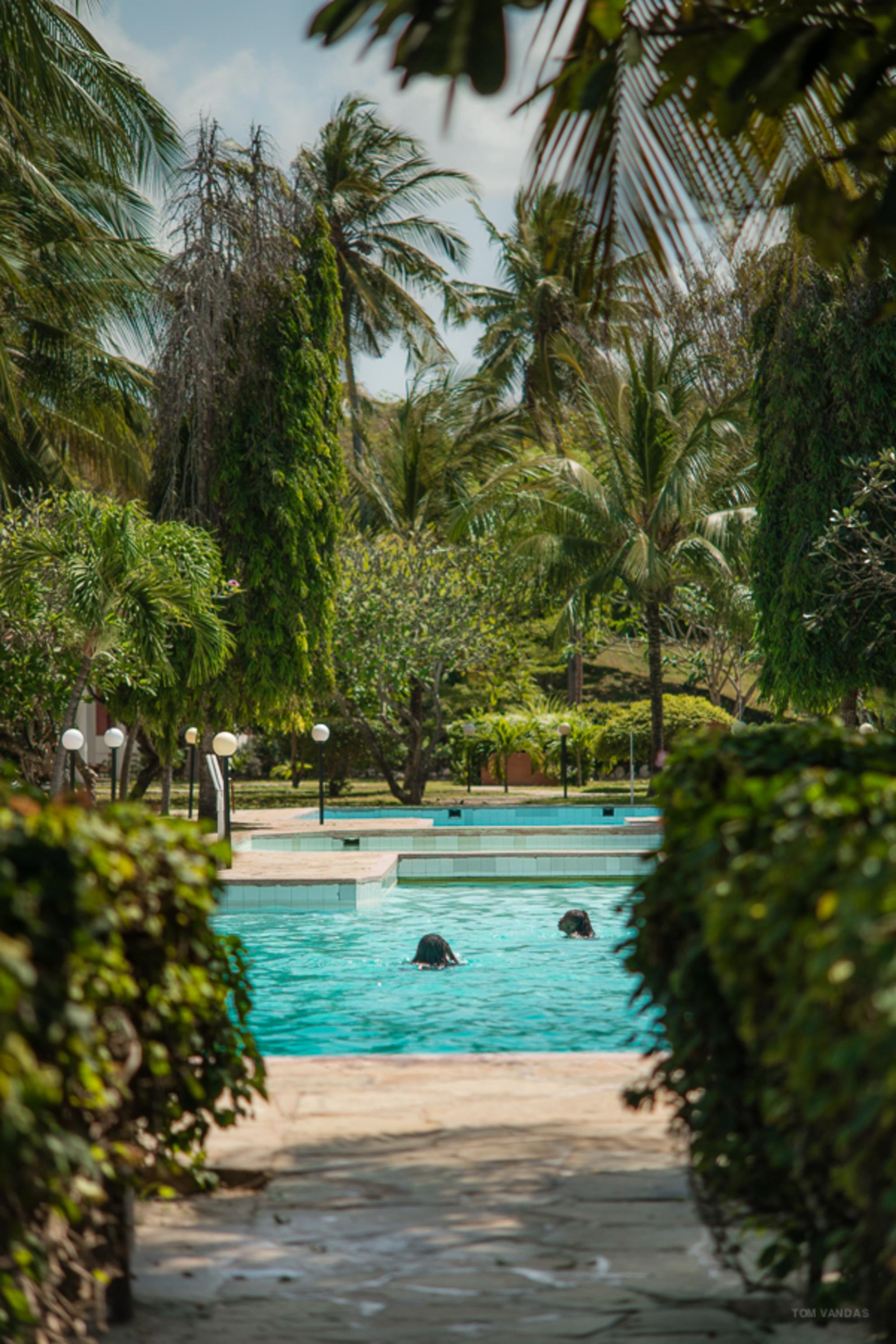 Bahari Dhow Beach Villas Diani Beach Exterior foto