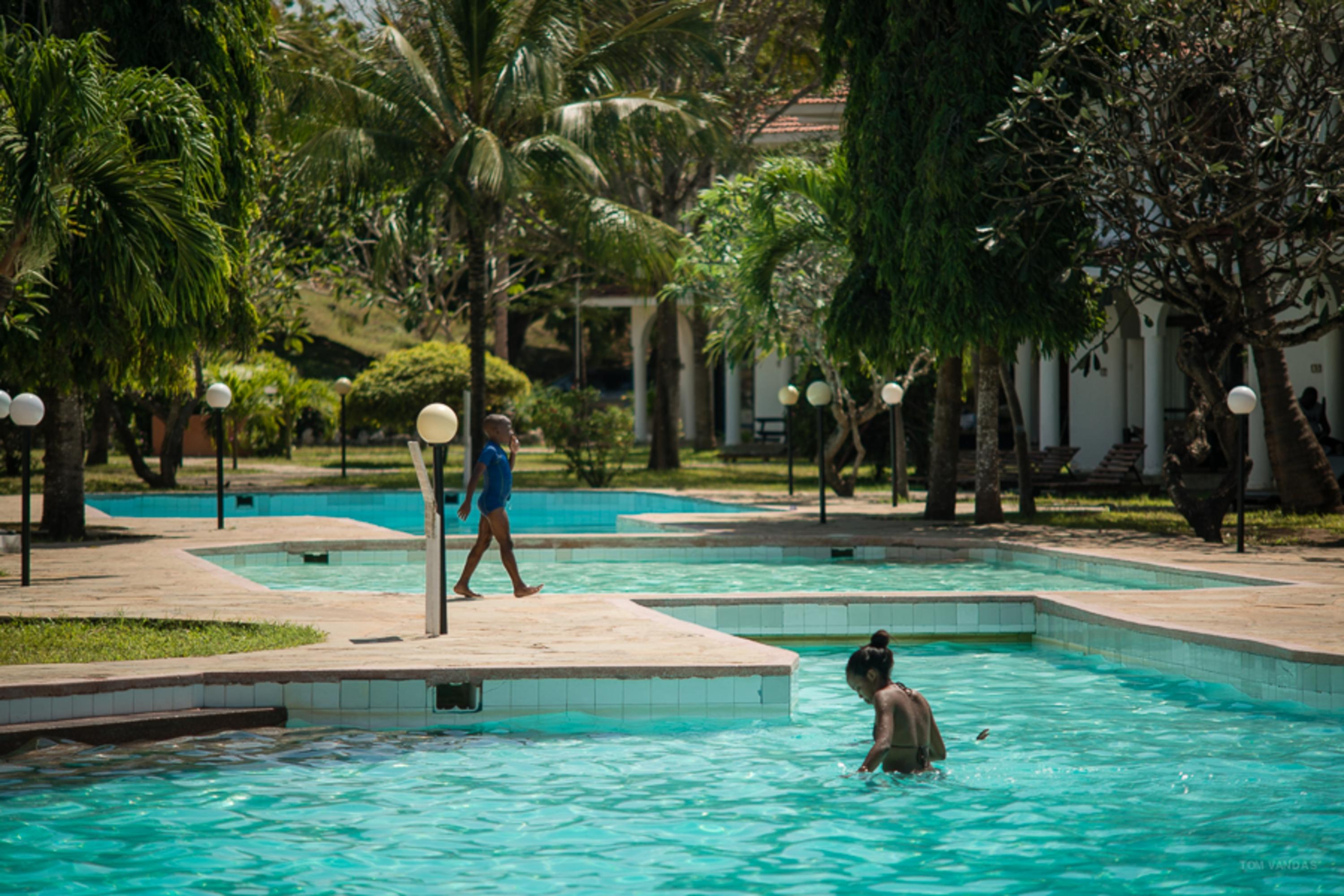 Bahari Dhow Beach Villas Diani Beach Exterior foto